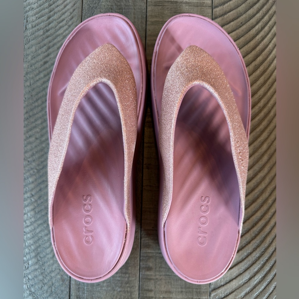 Crocs - Getaway Platform Glitter Flip Flop Sandals Women’s Size 10 (NWOT) - Picture 10 of 13